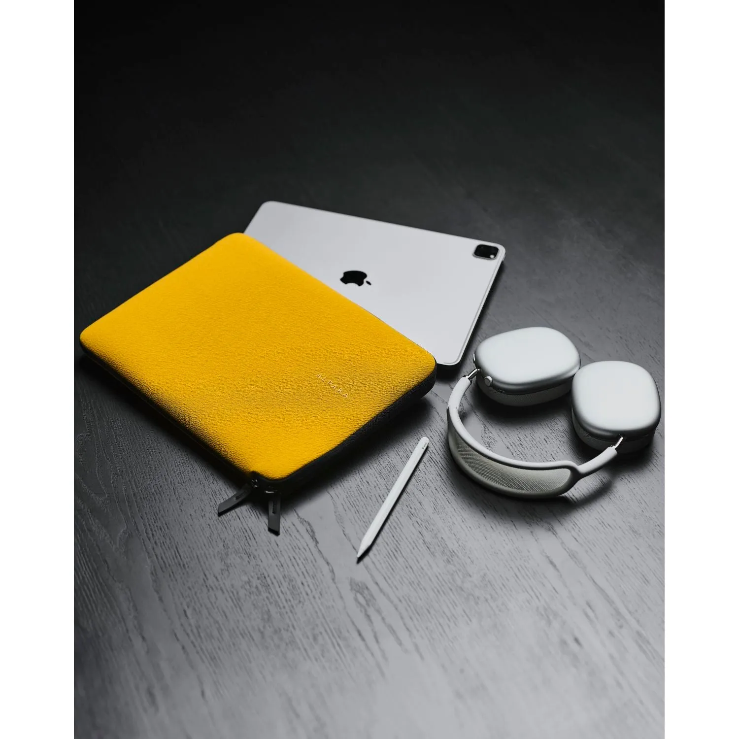 ALPAKA Slim Tablet Sleeve 11"