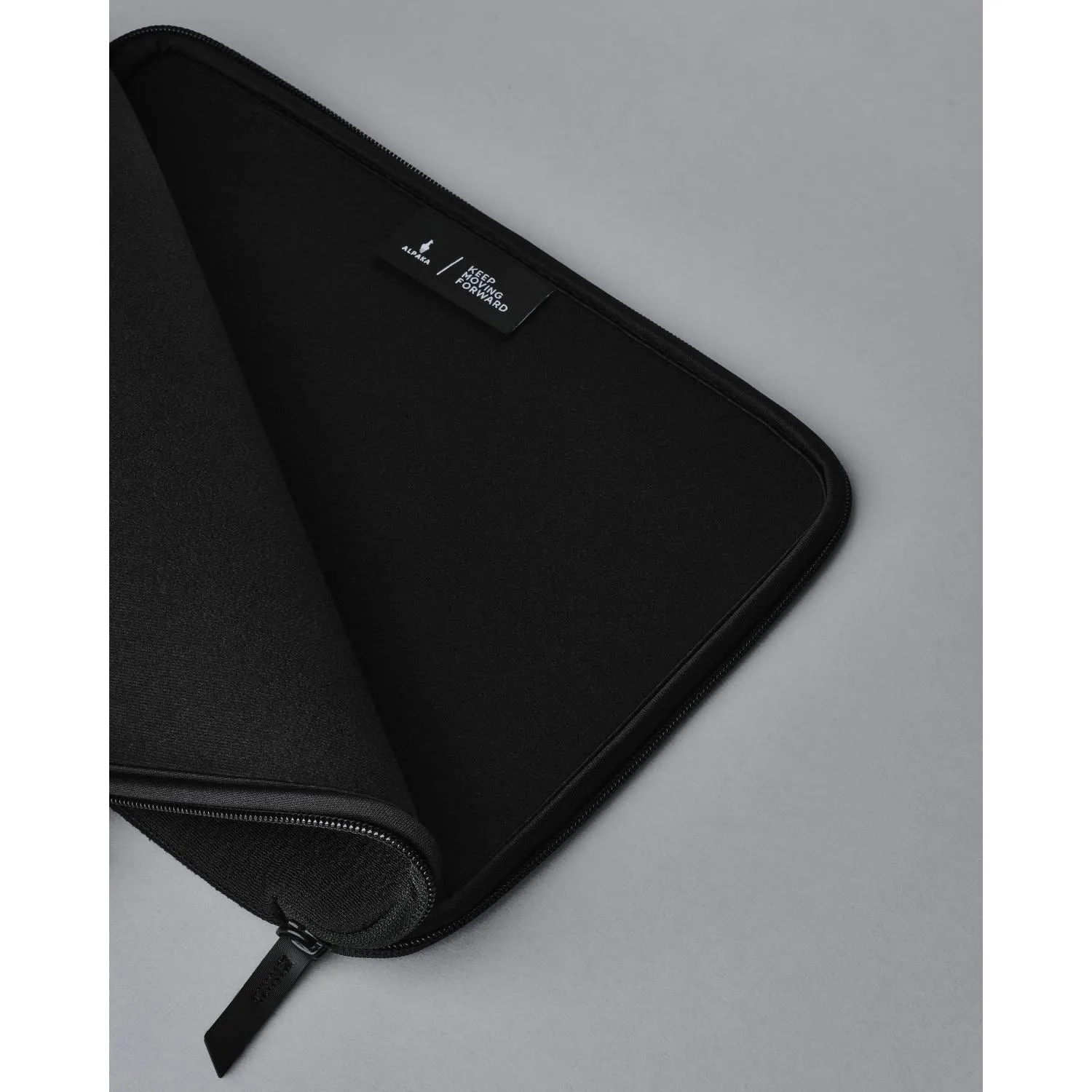 ALPAKA Slim Tablet Sleeve 11"