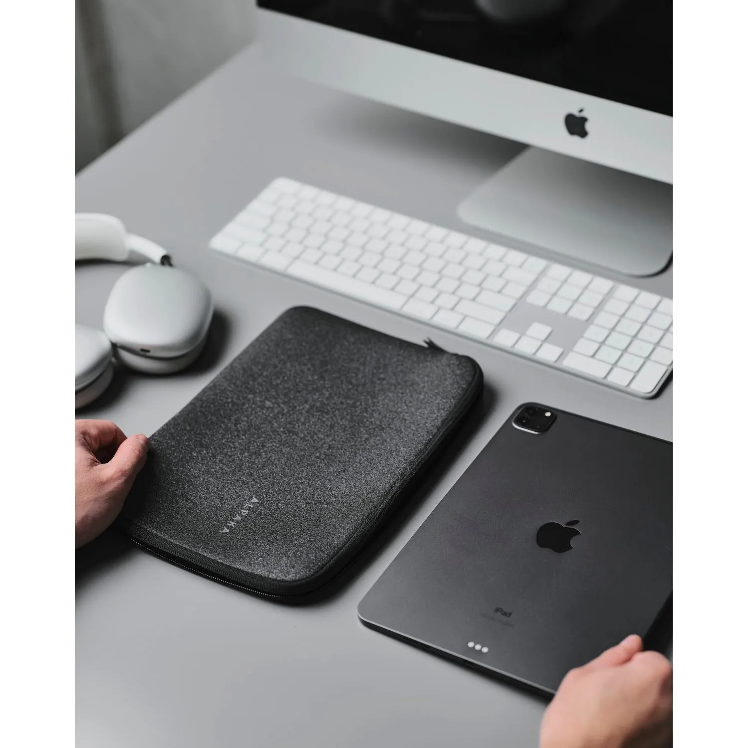 ALPAKA Slim Tablet Sleeve 11"