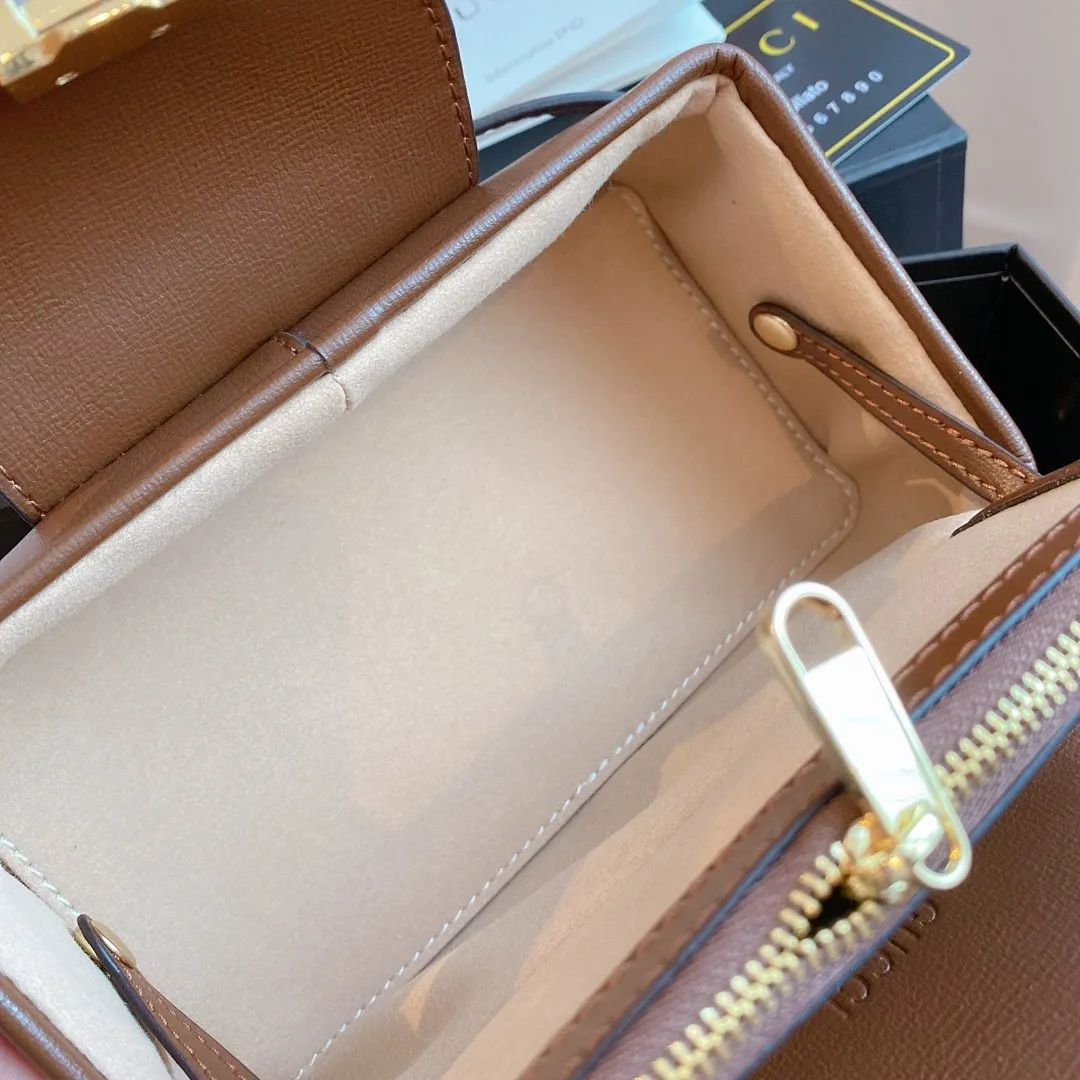 Designer Bags by Gucci 272