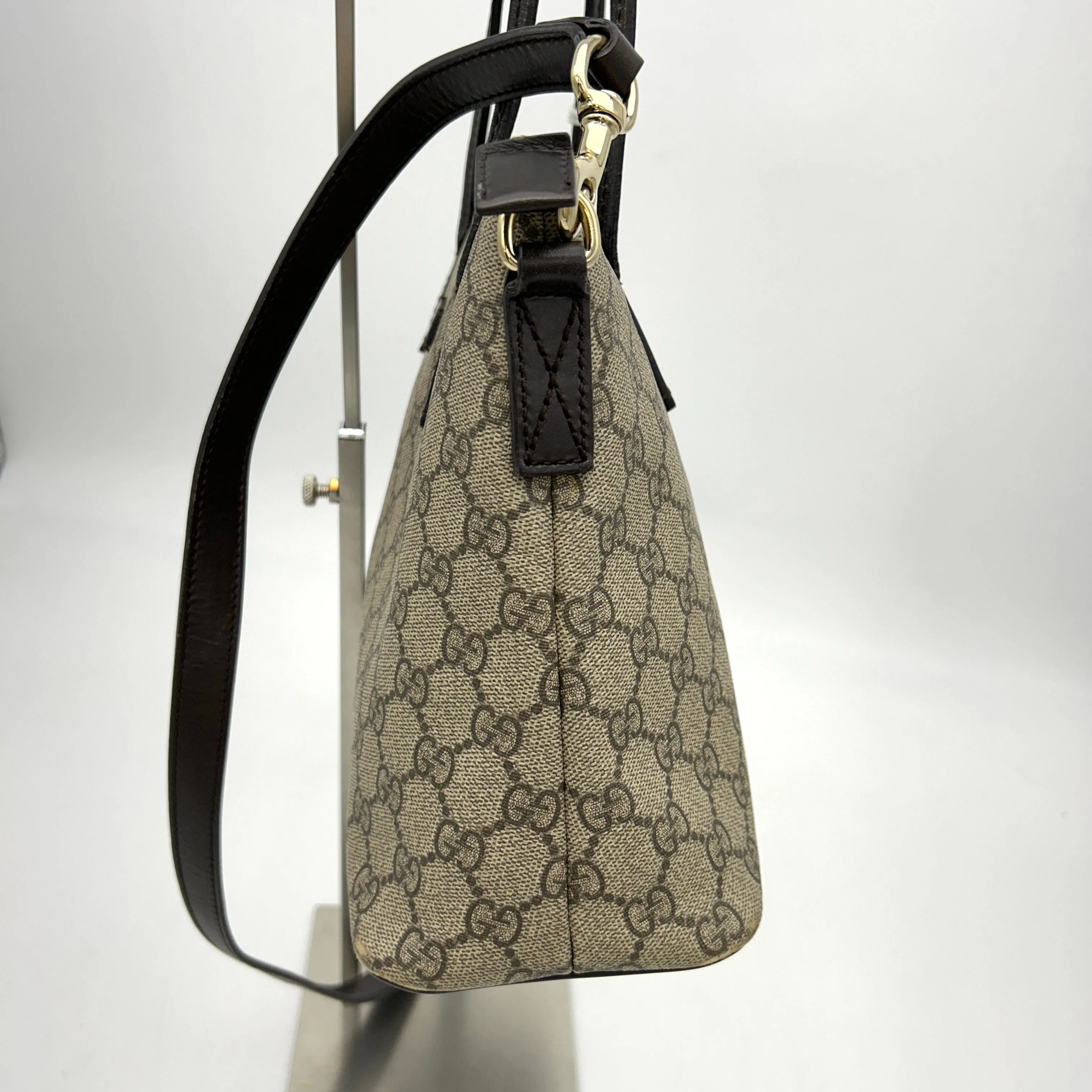 GUCCI GG Supreme Monogram Medium Zippered Tote Dark Brown LA12293