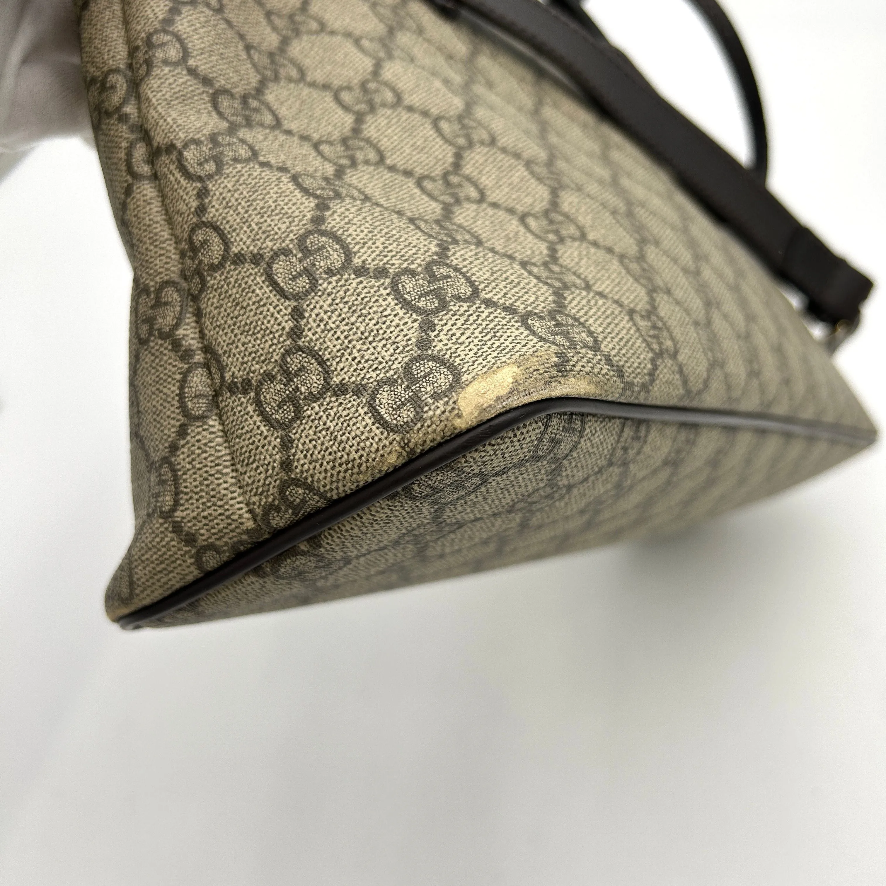 GUCCI GG Supreme Monogram Medium Zippered Tote Dark Brown LA12293