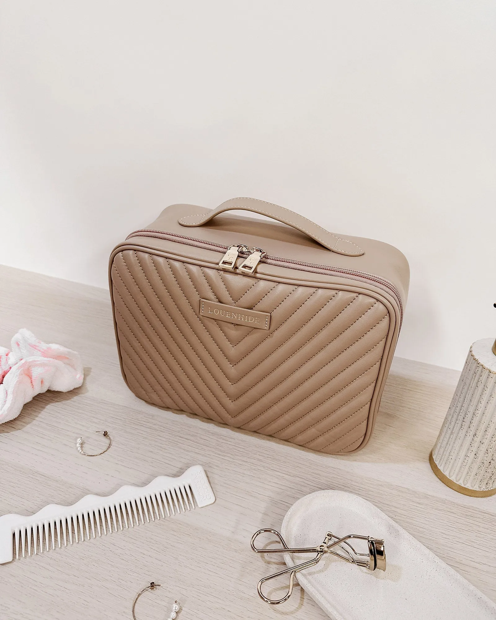 MAGGIE QUILTED COSMETIC CASE COFFEE