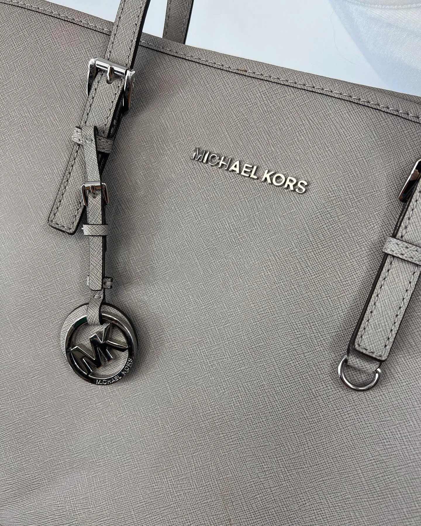 MICHAEL KORS JET SET SAFFIANO LEATHER TOTE BAG