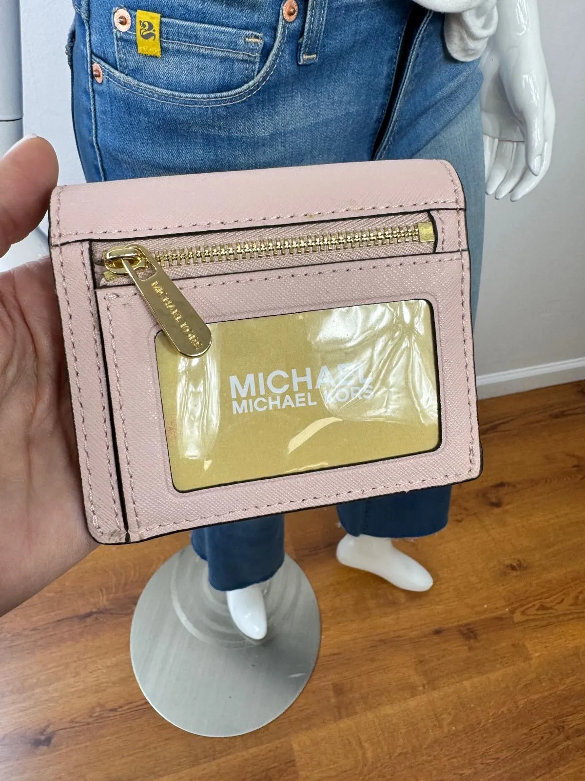 MICHAEL KORS SAFFIANO LEATHER CARD CASE WALLET