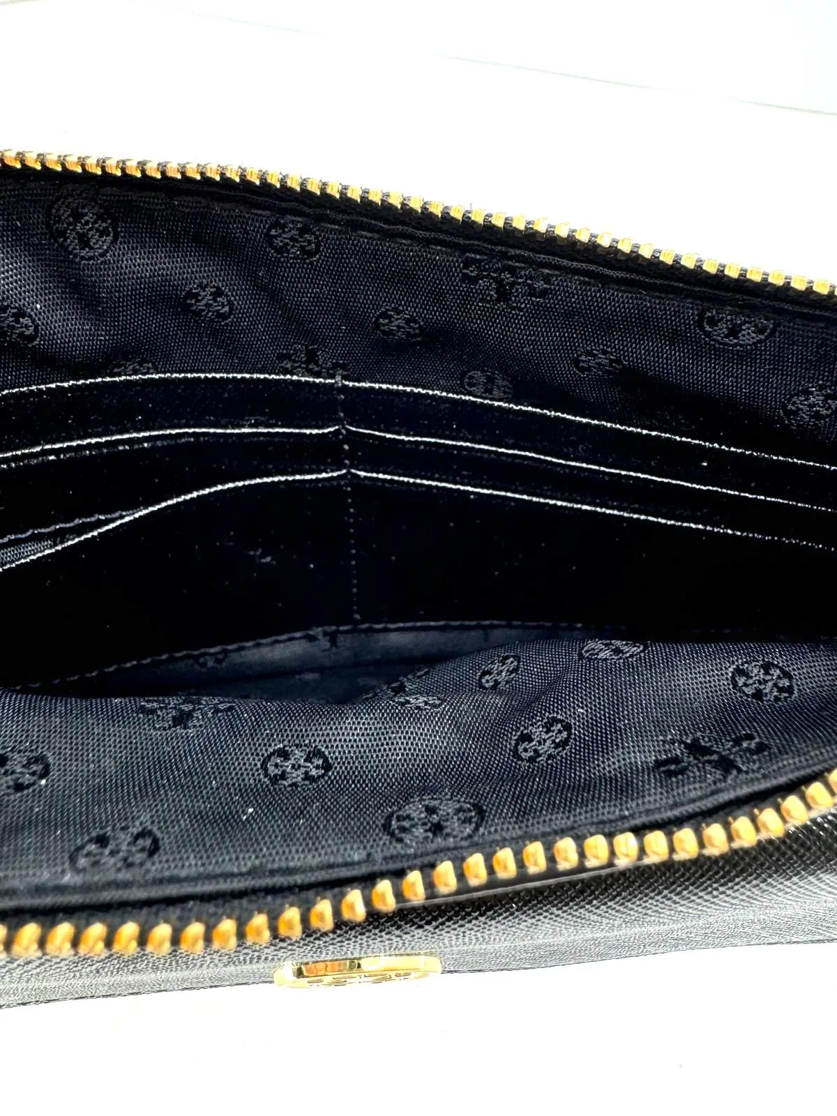 TORY BURCH SAFFIANO LEATHER CLUTCH BAG