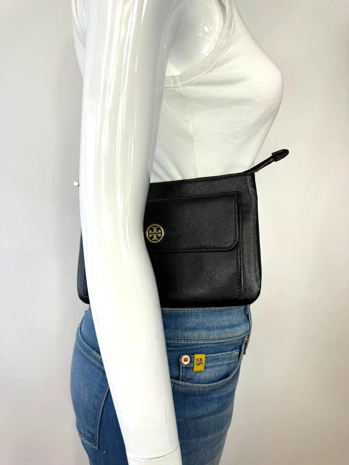 TORY BURCH SAFFIANO LEATHER CLUTCH BAG